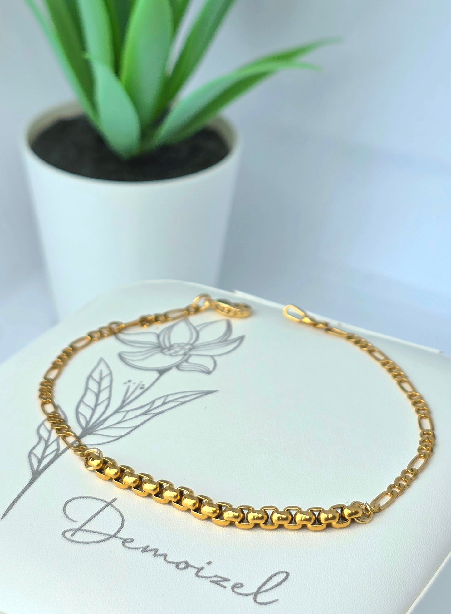 Gold Curb Chain Bracelet