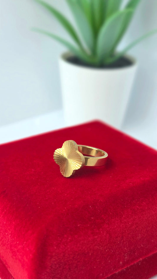 Textured Clover Statement Ring
