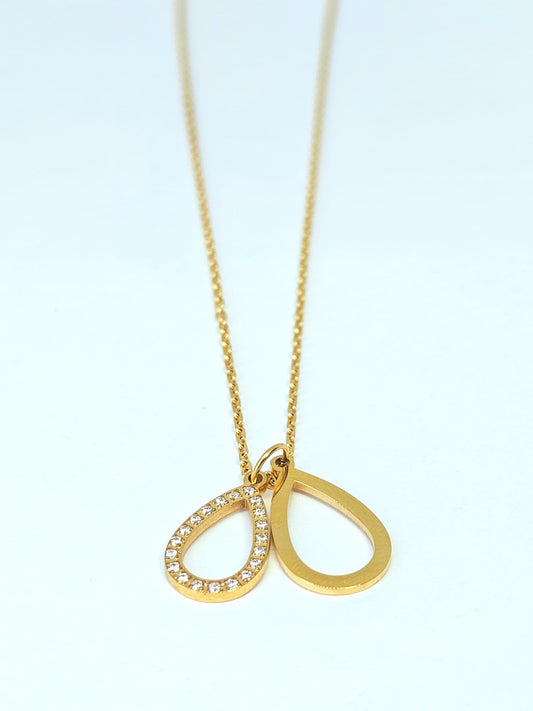 Elegant Teardrop Pendant Necklace
