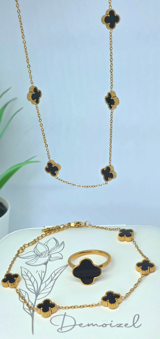 Elegant Black Small Clover Jewelry Set – Necklace, Bracelet & Ring