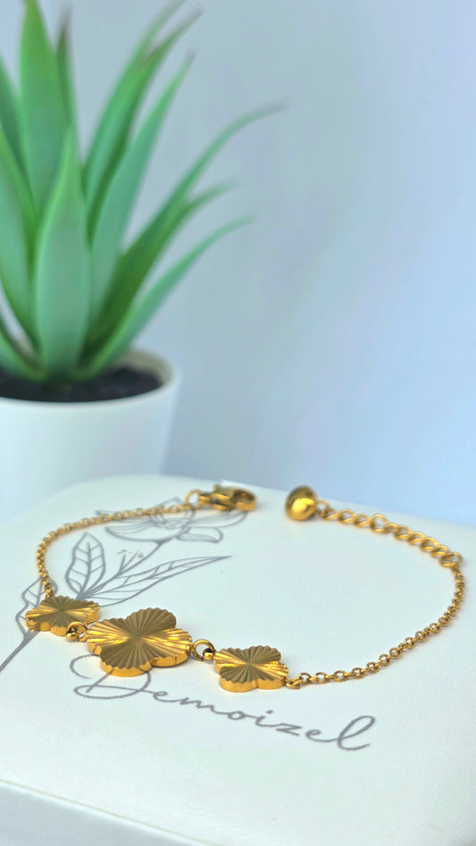 Gold Clover Flower Bracelet