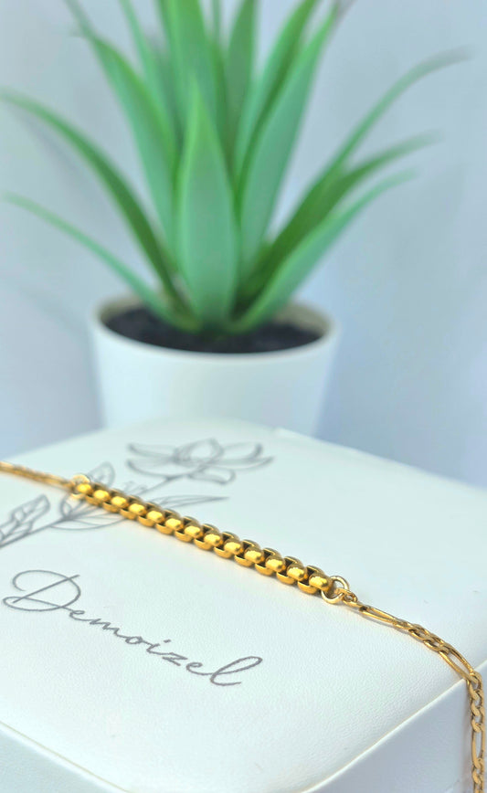 Gold Curb Chain Bracelet
